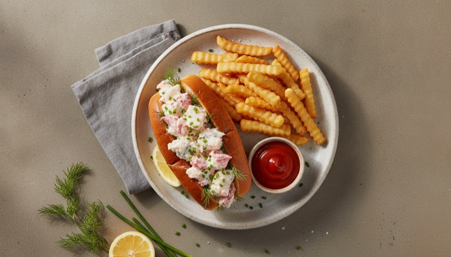 Lobster Roll with Fries